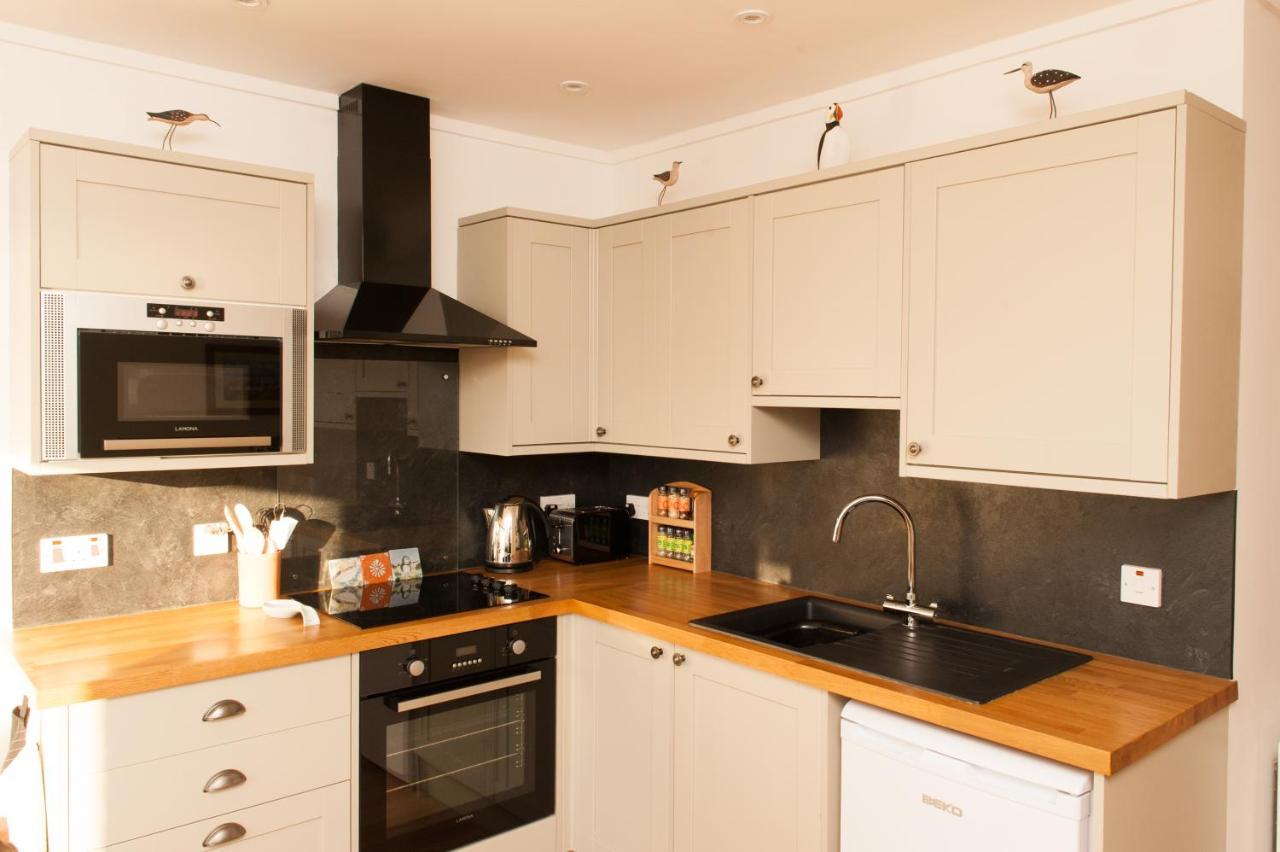 An Cala Beag Self Catering Apartment On The Waternish Peninsula Hallin Buitenkant foto