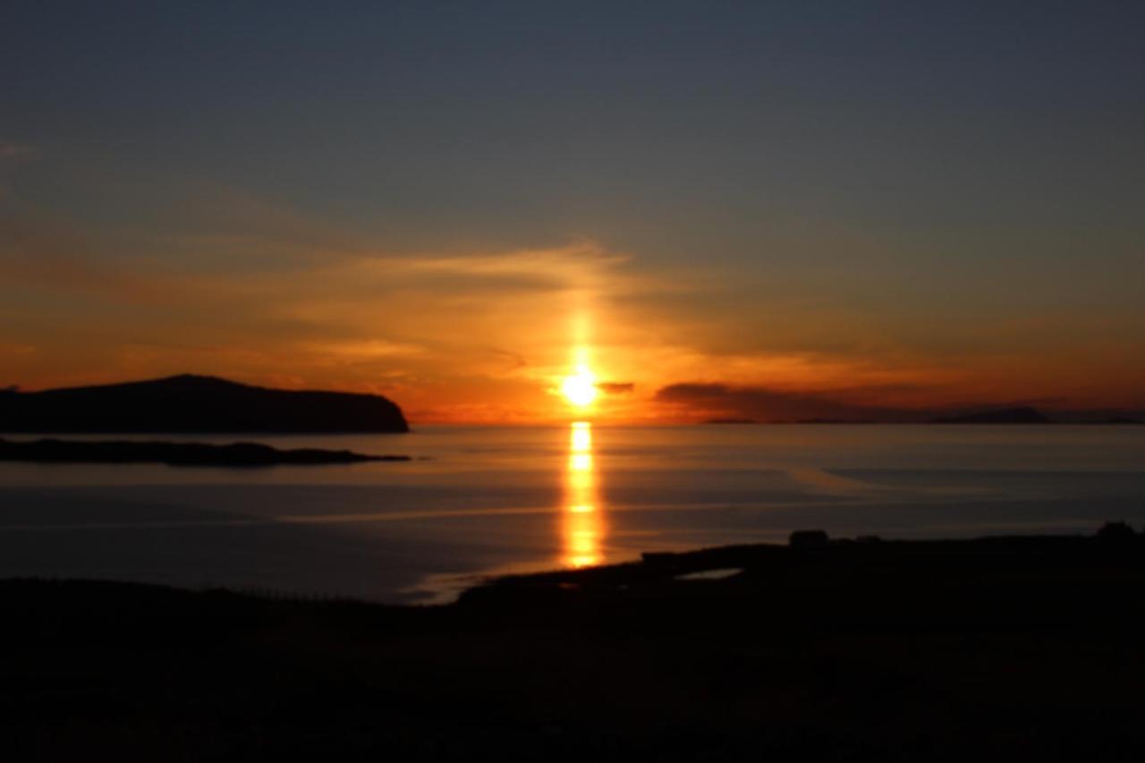 An Cala Beag Self Catering Apartment On The Waternish Peninsula Hallin Buitenkant foto